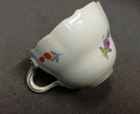 meissen-kaffeegedeck-3tlg-blumenmalerei-gold2.6