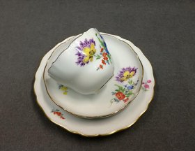 meissen-kaffeegedeck-3tlg-blumenmalerei-gold