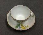 meissen-kaffeetasse-reiches-blumenbukett-mit-gold.4