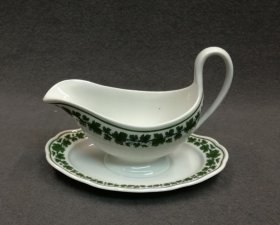 meissen-um-1860-knaufzeit-sauciere-weinlaub.1