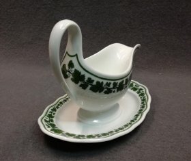meissen-um-1860-knaufzeit-sauciere-weinlaub.3