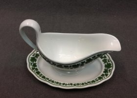 meissen-um-1860-knaufzeit-sauciere-weinlaub.4