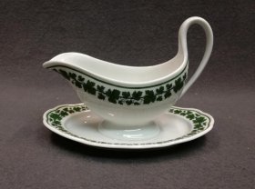 meissen-um-1860-knaufzeit-sauciere-weinlaub