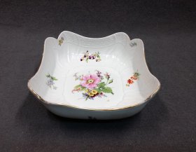 meissen-um-1860-schale-neubrandenstein-blumenbukett-und-gold-knaufeit-1-wahl