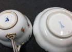 meissen-um-1880-insekten-und-blumenmalerei-mit-gold-kaffeegedeck-tasse-u-tasse-knaufschwerter-1-wahl.11