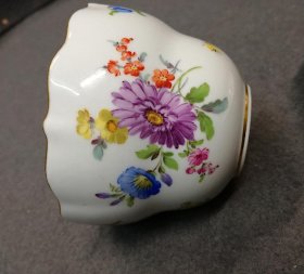 meissen-um-1880-insekten-und-blumenmalerei-mit-gold-kaffeegedeck-tasse-u-tasse-knaufschwerter-1-wahl.4