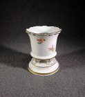 meissen-vase-fuesschenvase-streubluemchen-mit-gold1