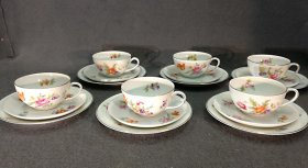 teeservice-rosenthal-balmoral-blumenmalerei-buketts-und-gold.2
