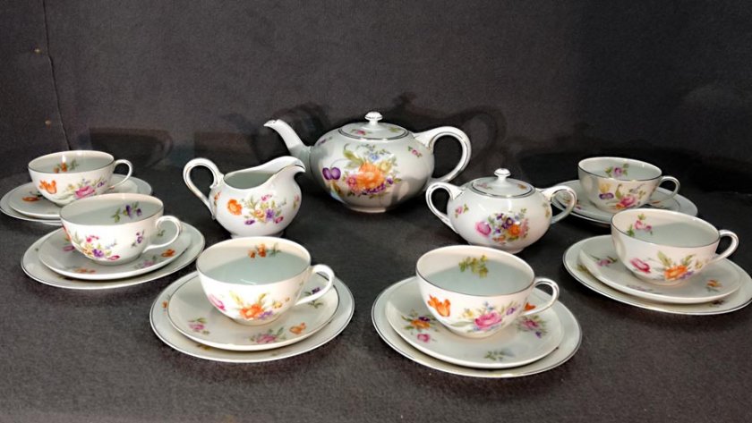 teeservice-rosenthal-balmoral-blumenmalerei-buketts-und-gold